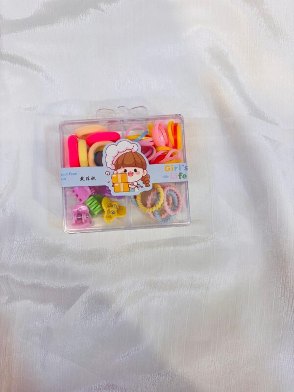 BLACK HAIR BOOL & CLIPS BOX