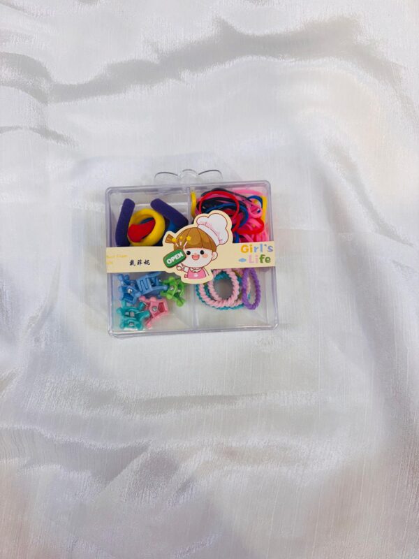 BLACK HAIR BOOL & CLIPS BOX